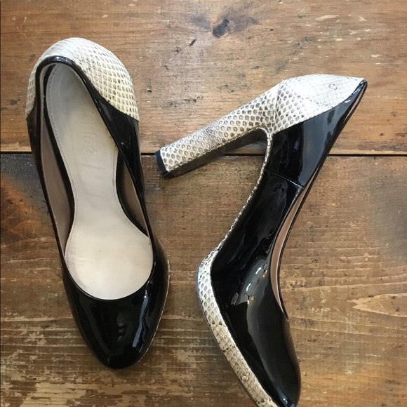 CHLOE BLK PAT/SNAKE ROUND TOE STACK HEEL PUMP *8.5 - Picture 3 of 15